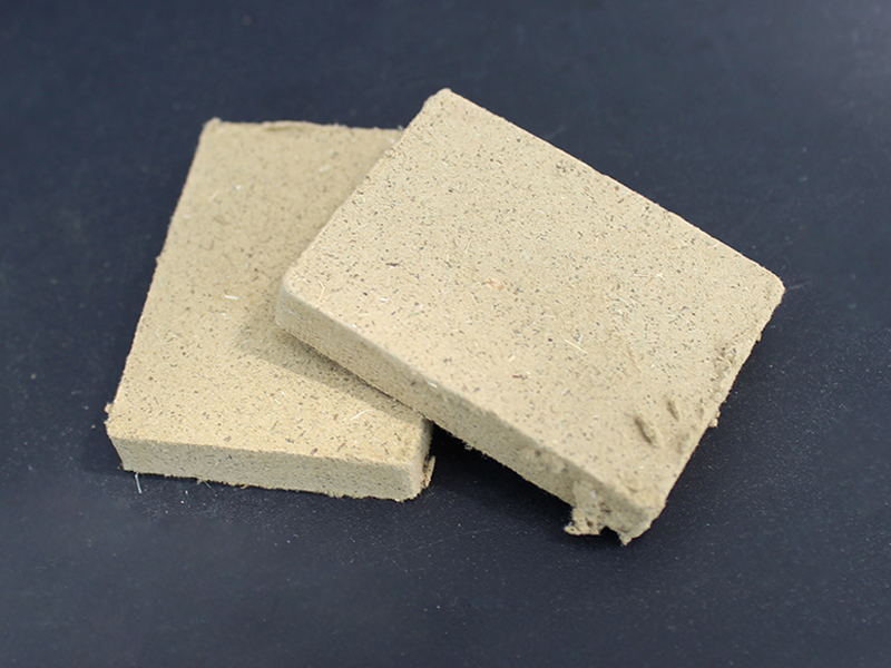 威县小长方形包纸艾饼3*4*0.65CM